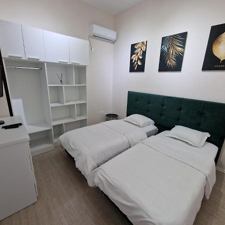 Hq Apartment In Center Tirana Extérieur photo